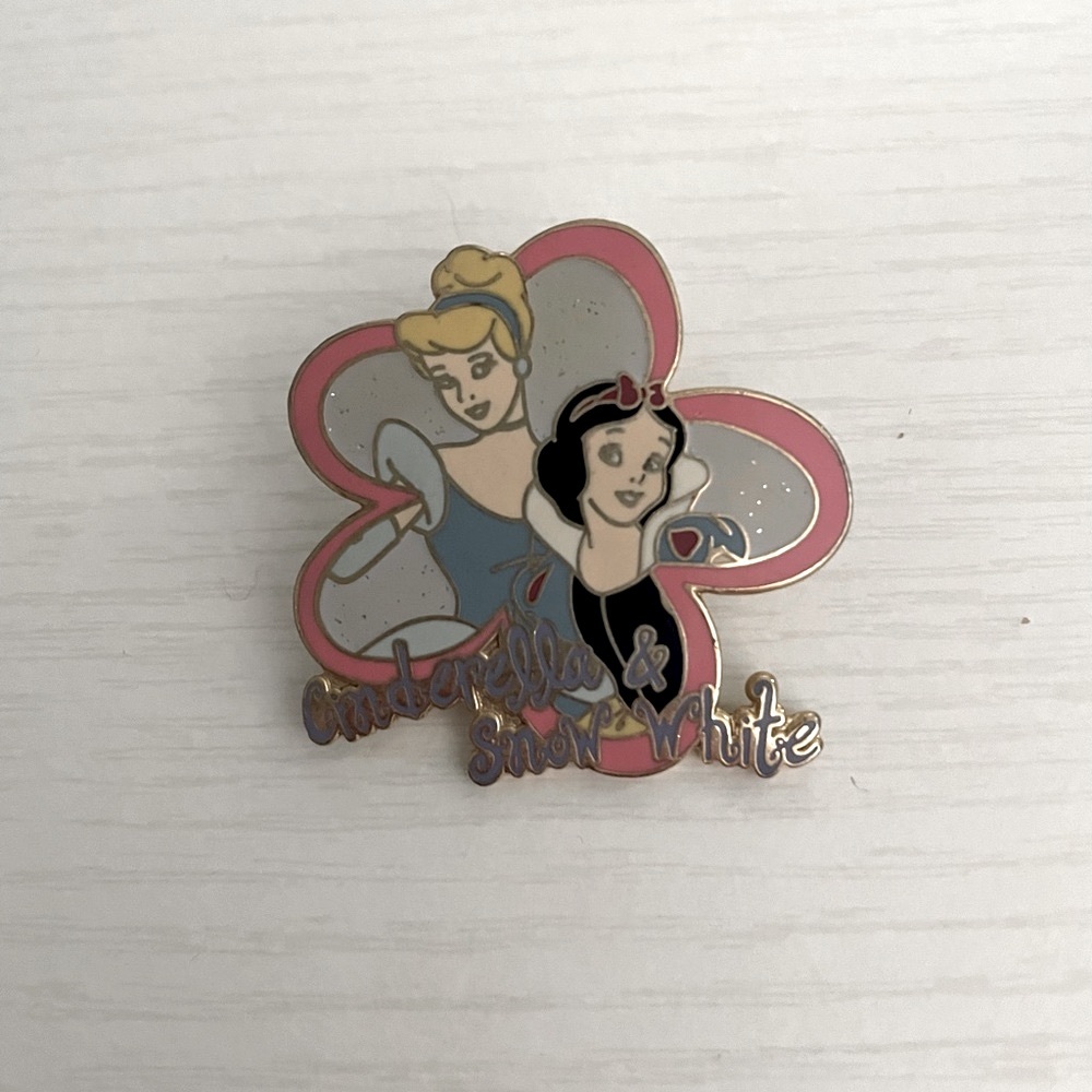 Cinderella & Snow White Disney Trading Pin